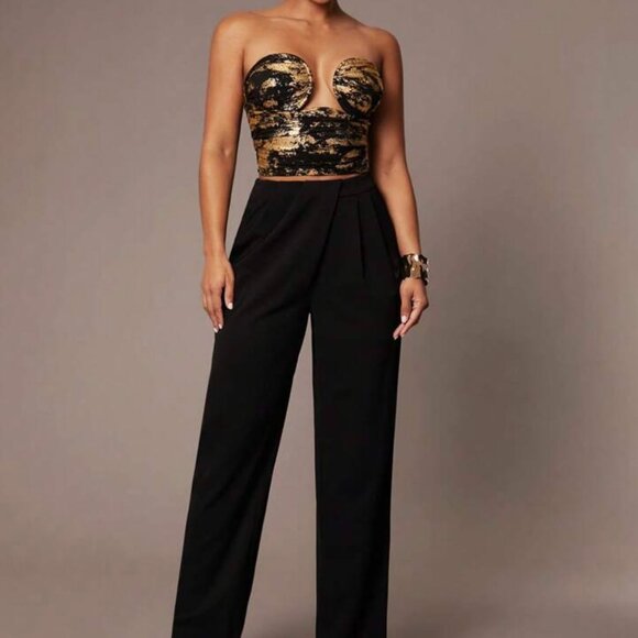 Golden Glam: Women's Black and Gold Pleated Tube Top – Sexy and Elegant - Picture 2 of 7